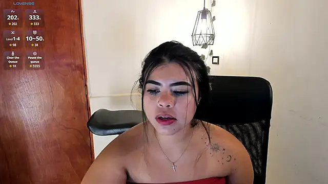 aitana-purple online show from October 19, 6:19 pm