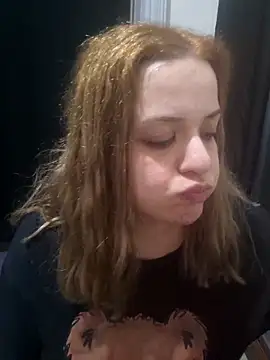 cansuozell online show from November 28, 6:10 pm