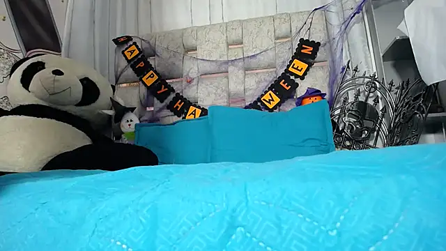 KOURTNEY-- online show from October 28, 1:53 am