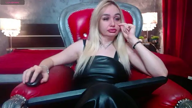 amimistress online show from February 19, 9:55 pm