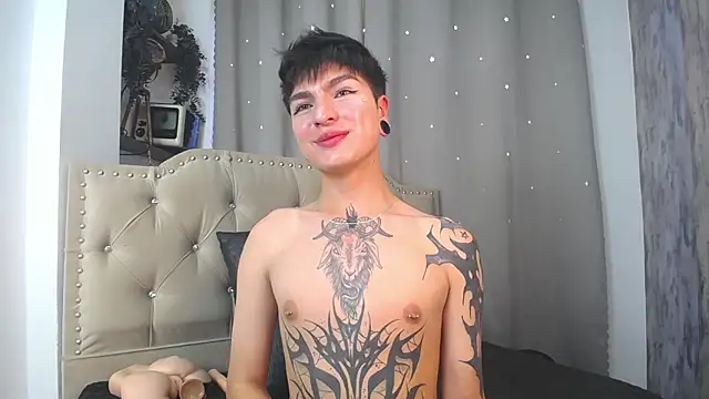 Snapshot of CataFox_ chatting on January 7, 7:49 pm CataFox online show from January 7, 7:49 pm