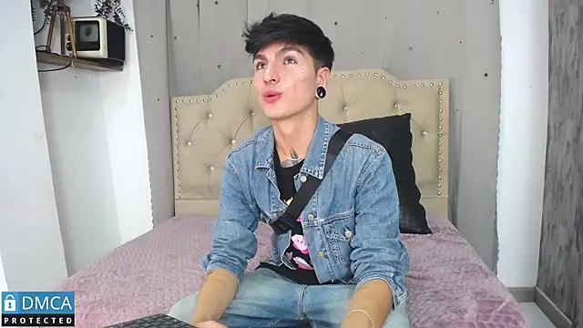 Snapshot of CataFox_ chatting on March 14, 1:16 am CataFox online show from March 14, 1:16 am