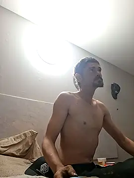 Snapshot of Puusy780 chatting on March 13, 3:35 am Puusy780 online show from March 13, 3:35 am