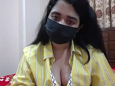 A-pusparani online show from June 11, 8:18 pm
