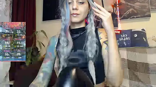 Snapshot of BroadFantasy chatting on December 17, 7:48 pm BroadFantasy online show from December 17, 7:48 pm