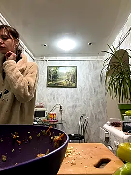 Snapshot of BroadFantasy chatting on October 19, 3:56 pm BroadFantasy online show from October 19, 3:56 pm