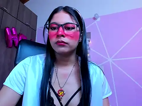 Snapshot of _ALLYSON18_ chatting on November 20, 11:43 am ALLYSON18 online show from November 20, 11:43 am