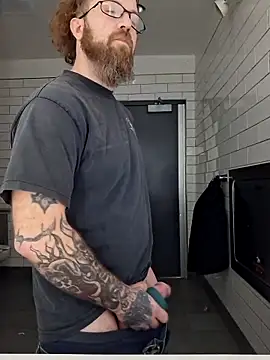 Snapshot of PNTlooker256 chatting on February 18, 2:13 pm PNTlooker256 online show from February 18, 2:13 pm