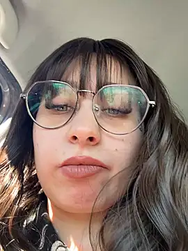 Snapshot of queenlo_xxx chatting on April 23, 3:03 pm queenlo xxx online show from April 23, 3:03 pm