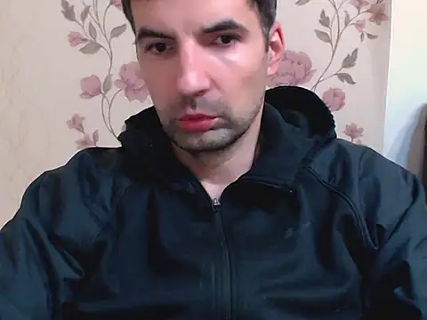 Snapshot of Leo_1617 chatting on February 7, 9:51 pm Leo 1617 online show from February 7, 9:51 pm