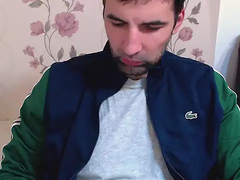 Snapshot of Leo_1617 chatting on February 16, 9:33 pm Leo 1617 online show from February 16, 9:33 pm