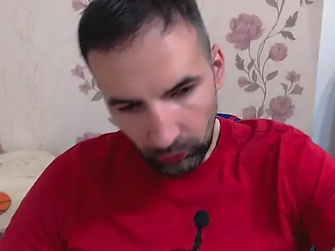 Snapshot of Leo_1617 chatting on May 26, 10:11 am Leo 1617 online show from May 26, 10:11 am