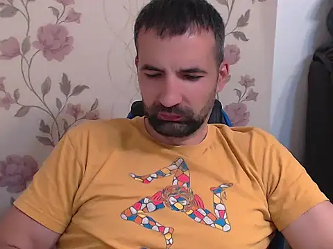 Snapshot of Leo_1617 chatting on June 14, 5:15 pm Leo 1617 online show from June 14, 5:15 pm