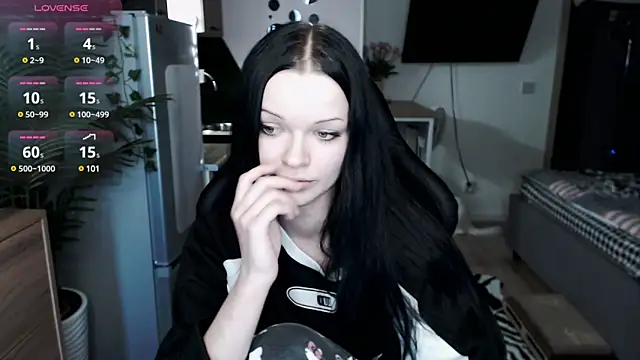 Snapshot of illililliilli chatting on January 26, 12:43 pm illililliilli online show from January 26, 12:43 pm