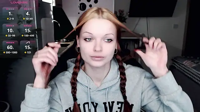 Snapshot of illililliilli chatting on February 7, 4:24 pm illililliilli online show from February 7, 4:24 pm