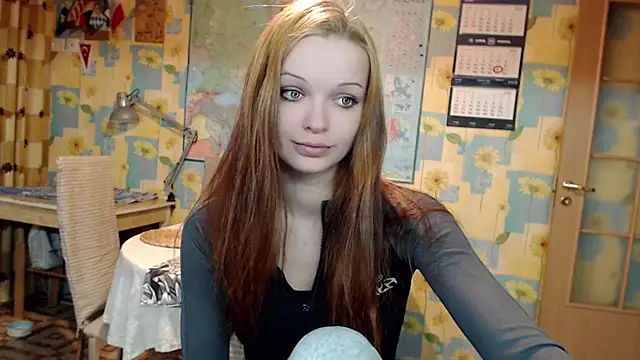 Snapshot of illililliilli chatting on February 18, 8:47 pm illililliilli online show from February 18, 8:47 pm