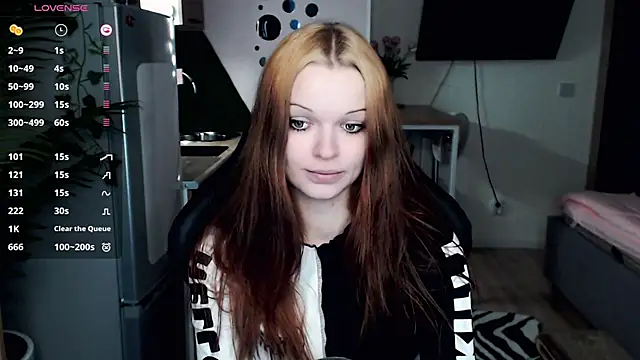Snapshot of illililliilli chatting on March 2, 5:12 am illililliilli online show from March 2, 5:12 am