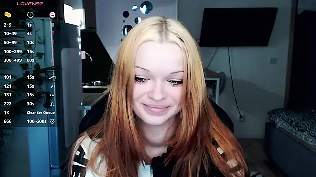 Snapshot of illililliilli chatting on March 22, 12:14 pm illililliilli online show from March 22, 12:14 pm
