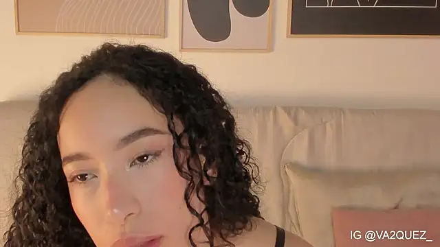 Heyloreley online show from February 18, 2:29 am