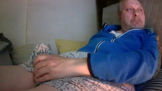 amylrmm1903 online show from May 3, 8:26 pm