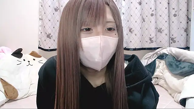  hiyor  online show from November 18, 7:40 pm