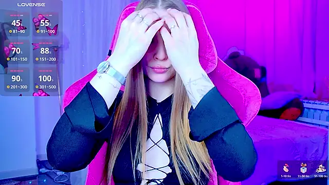 CuteMousee online show from March 28, 8:14 am