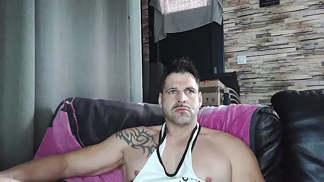 XxBigboybandxX online show from February 1, 1:31 pm