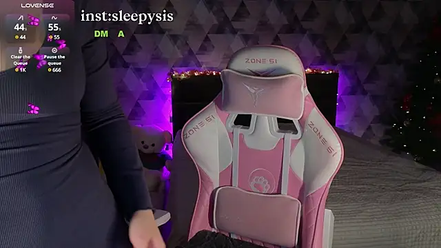 Sleepy SIS online show from December 11, 2:44 pm