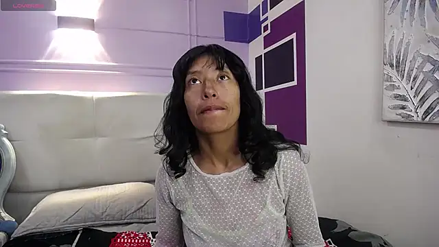 Snapshot of karolinee_66_ chatting on December 13, 8:14 pm karolinee 66 online show from December 13, 8:14 pm