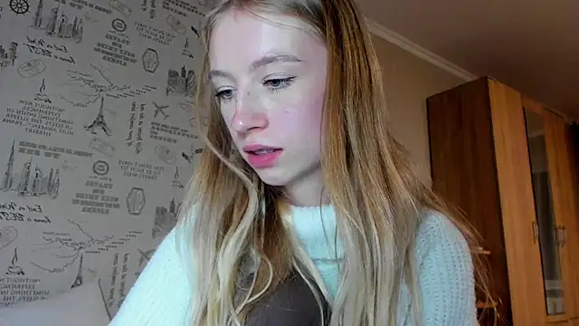 Snapshot of minidivaa_ chatting on October 12, 8:08 pm minidivaa online show from October 12, 8:08 pm