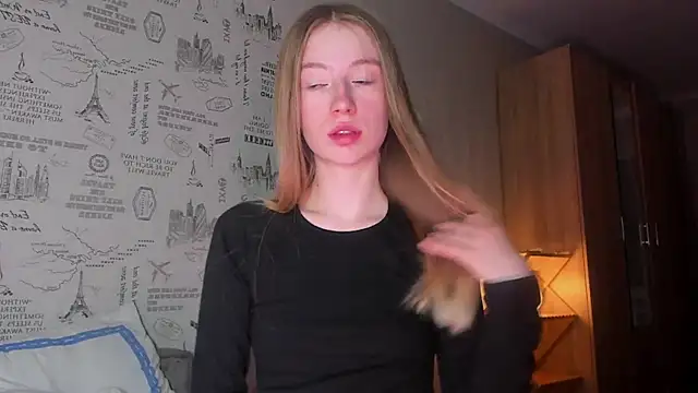 Snapshot of minidivaa_ chatting on November 2, 6:32 pm minidivaa online show from November 2, 6:32 pm