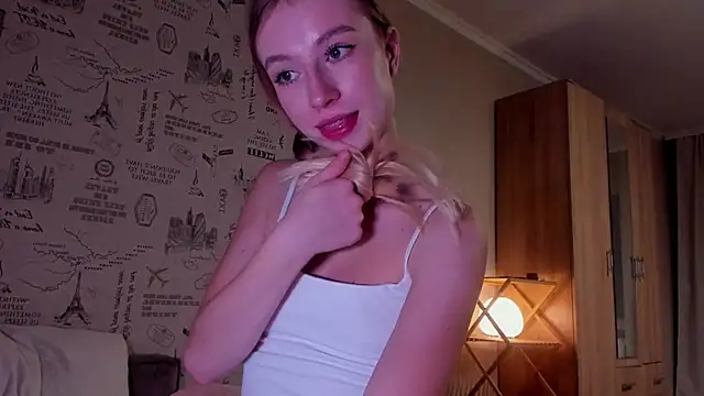 Snapshot of minidivaa_ chatting on November 17, 10:59 pm minidivaa online show from November 17, 10:59 pm