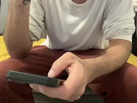 4small4inchlol online show from December 1, 2:11 pm