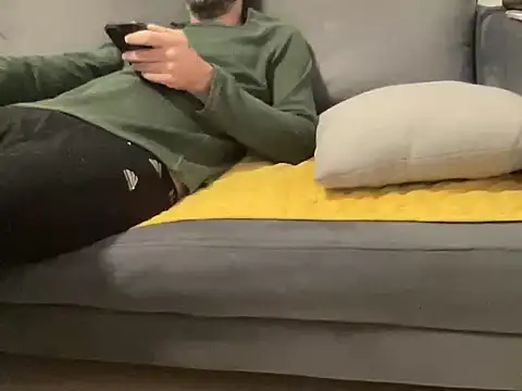 Snapshot of 4small4inchlol chatting on January 17, 12:59 am 4small4inchlol online show from January 17, 12:59 am