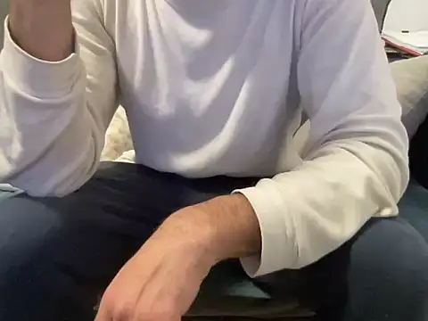 Snapshot of 4small4inchlol chatting on February 28, 6:53 pm 4small4inchlol online show from February 28, 6:53 pm