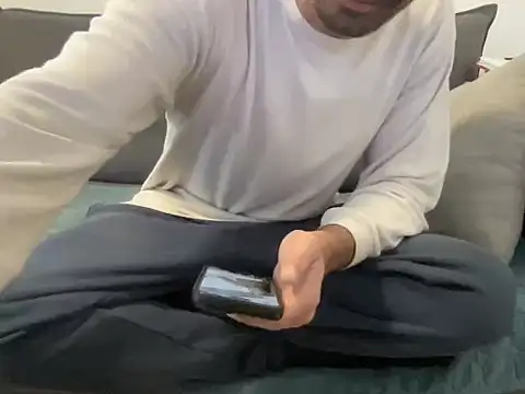 Snapshot of 4small4inchlol chatting on March 1, 9:44 am 4small4inchlol online show from March 1, 9:44 am