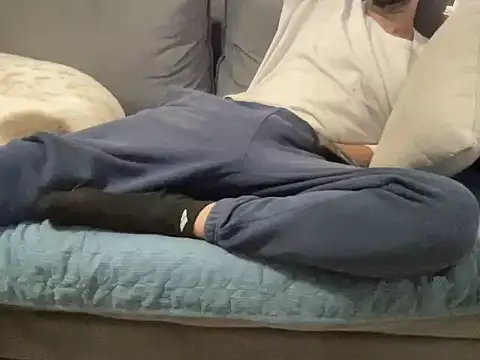 Snapshot of 4small4inchlol chatting on March 1, 9:50 pm 4small4inchlol online show from March 1, 9:50 pm