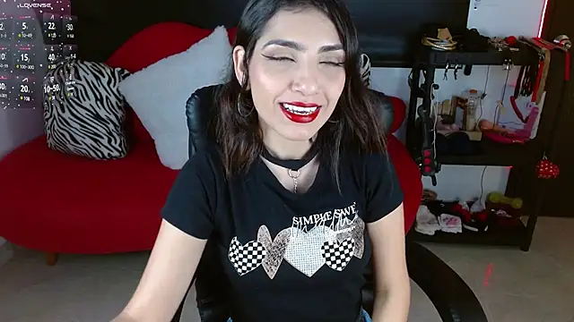 Carolaine69  online show from March 3, 2:15 pm