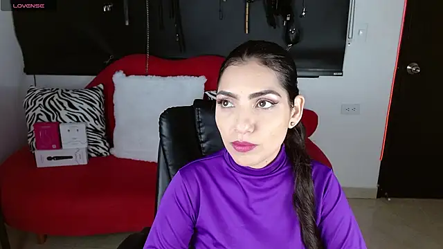 Carolaine69  online show from November 25, 1:22 pm