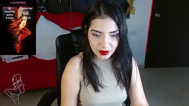 Carolaine69  online show from February 10, 1:26 pm