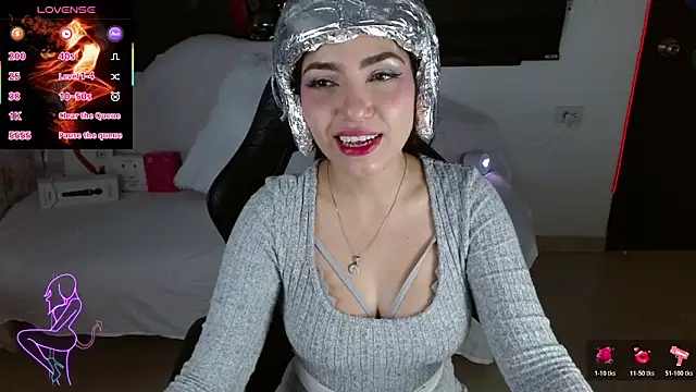 Snapshot of Carolaine69_ chatting on June 6, 2:11 pm Carolaine69 online show from June 6, 2:11 pm