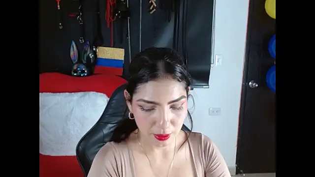 Snapshot of Carolaine69_ chatting on June 24, 2:16 pm Carolaine69 online show from June 24, 2:16 pm