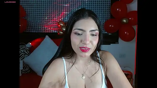 Snapshot of Carolaine69_ chatting on July 1, 2:07 pm Carolaine69 online show from July 1, 2:07 pm