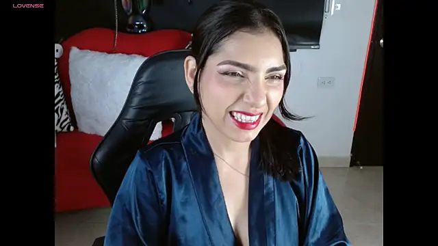 Snapshot of Carolaine69_ chatting on July 16, 1:06 pm Carolaine69 online show from July 16, 1:06 pm