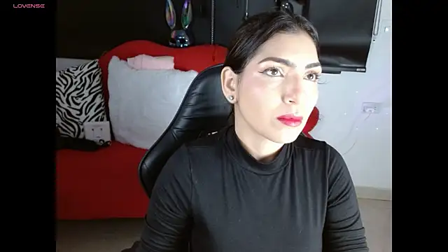 Snapshot of Carolaine69_ chatting on July 18, 1:54 am Carolaine69 online show from July 18, 1:54 am