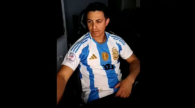 Snapshot of Ghostman89 chatting on January 5, 1:03 am Ghostman89 online show from January 5, 1:03 am