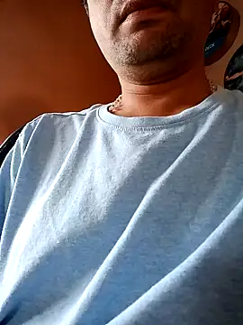 Snapshot of daddy_indian chatting on December 11, 7:53 am daddy indian online show from December 11, 7:53 am