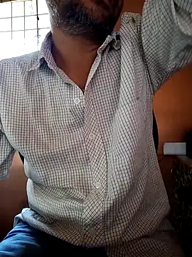 Snapshot of daddy_indian chatting on February 19, 3:50 am daddy indian online show from February 19, 3:50 am