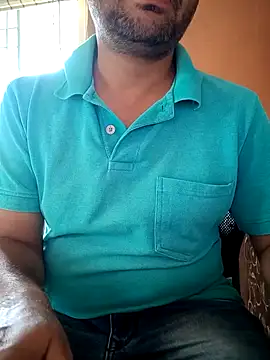Snapshot of daddy_indian chatting on March 5, 7:16 am daddy indian online show from March 5, 7:16 am
