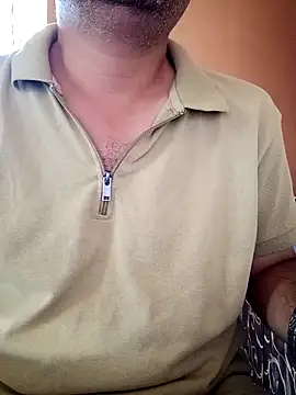 Snapshot of daddy_indian chatting on March 17, 5:45 am daddy indian online show from March 17, 5:45 am